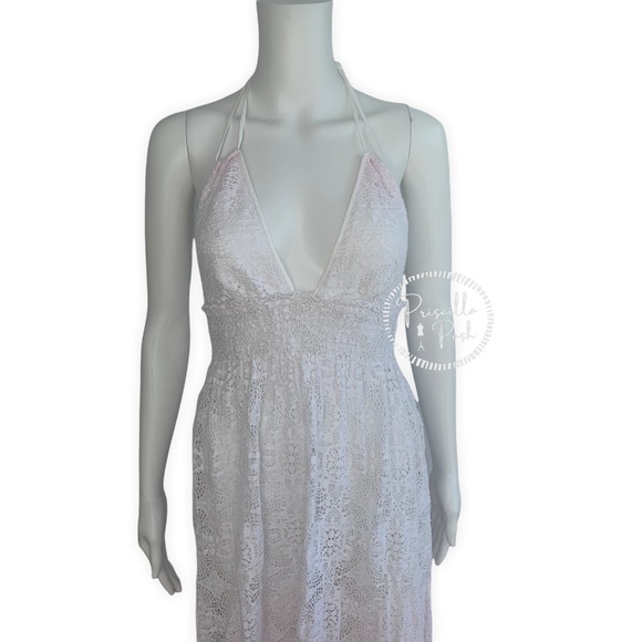 LoveShackFancy
Beach Shack Lace Maxi Dress Halter Neck Backless Ombre Lace - Picture 5 of 14